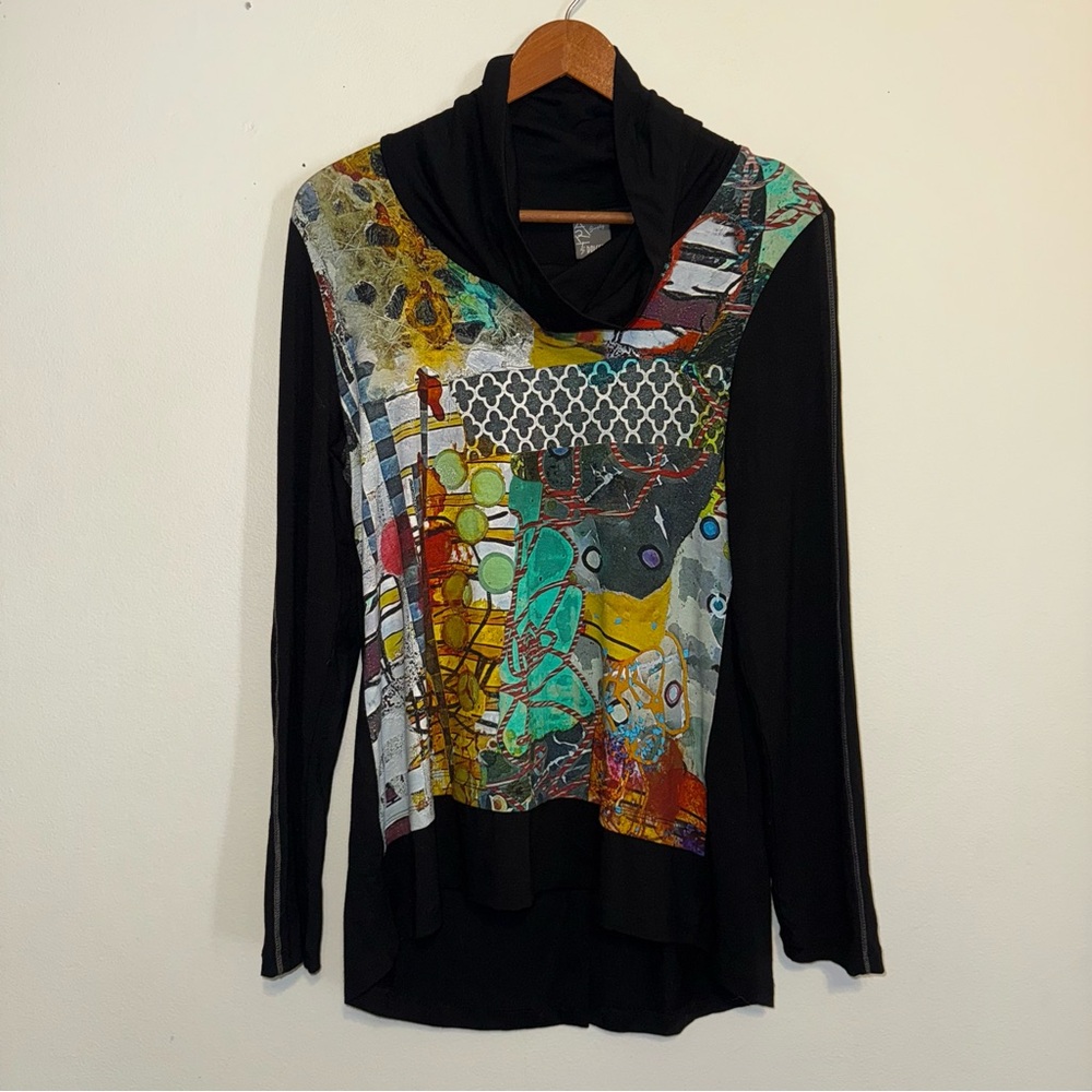 SIMPLY ART by Dolcezza Long Sleeve Shirt Top Womens Small/Medium Cow Neck